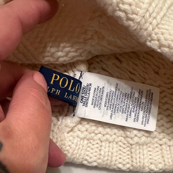 Ralph Lauren Cream Cable Knit Hat with Faux Fur Pom-Pom - Picture 3 of 3